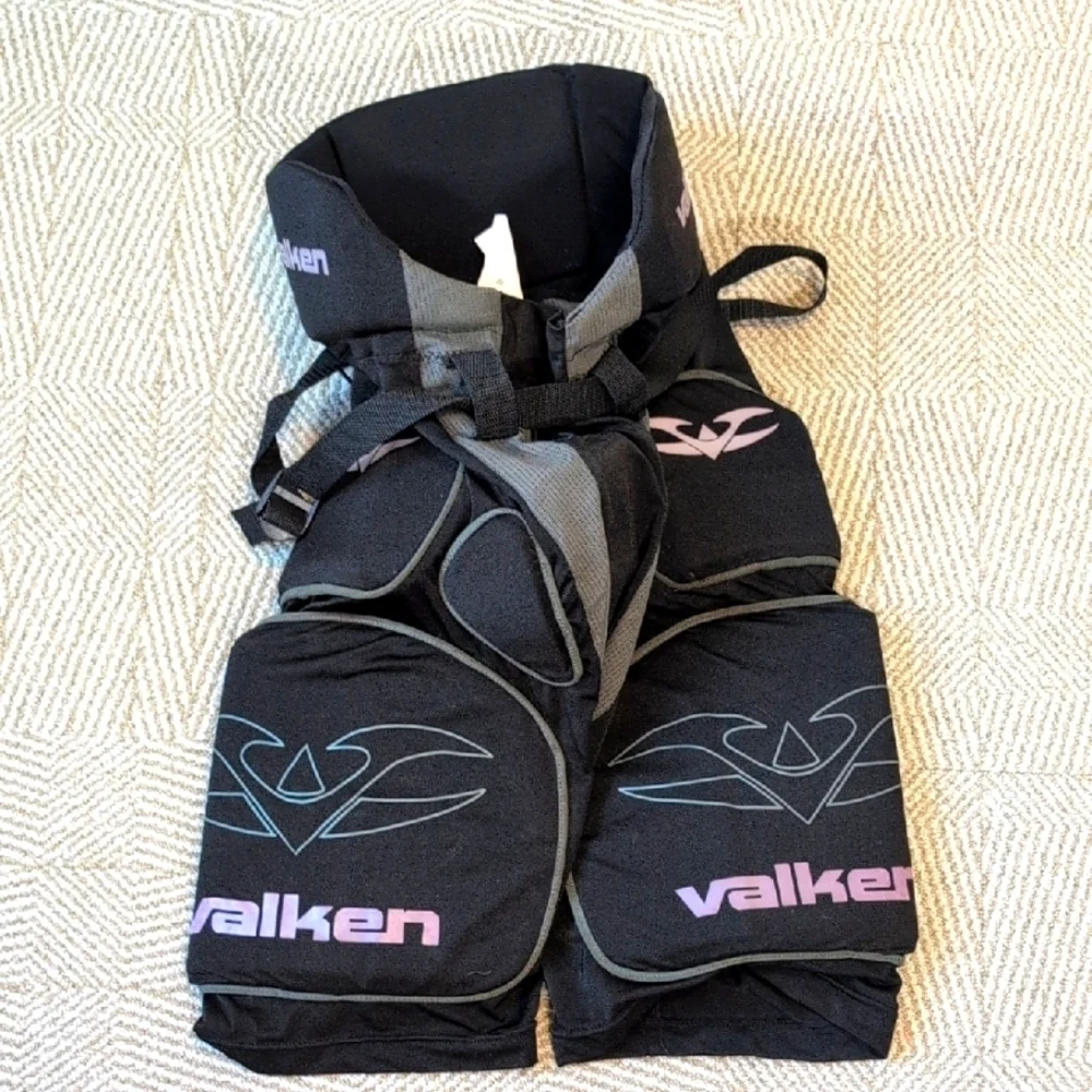 Valken Kid's Black Gray Paintball Padded Slide Pants Shorts Size Large